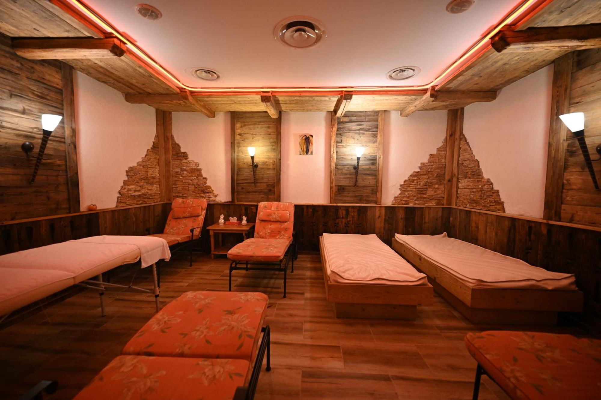 Mercure Sighisoara Binderbubi Hotel & Spa Exteriör bild