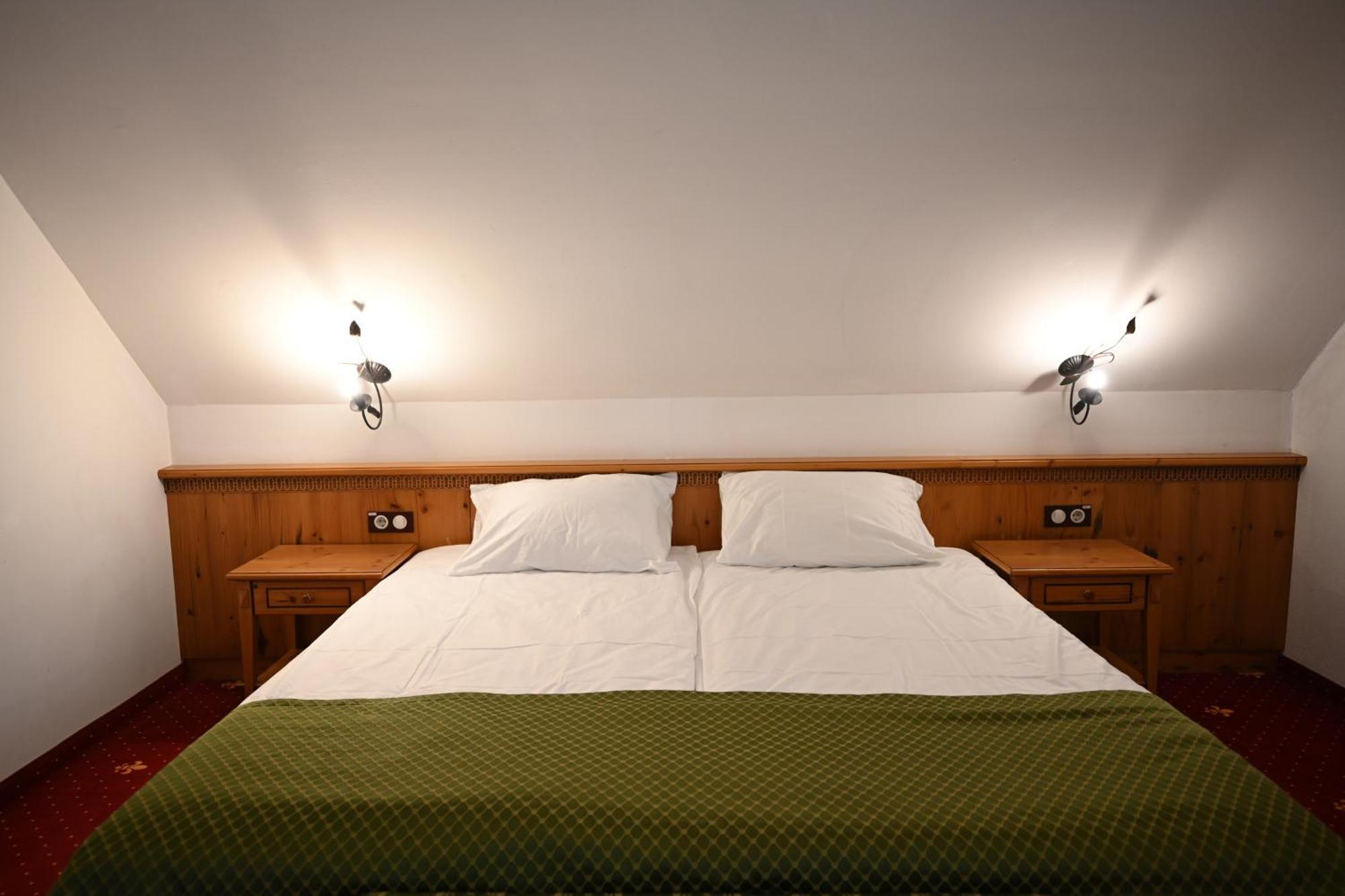 Mercure Sighisoara Binderbubi Hotel & Spa Exteriör bild