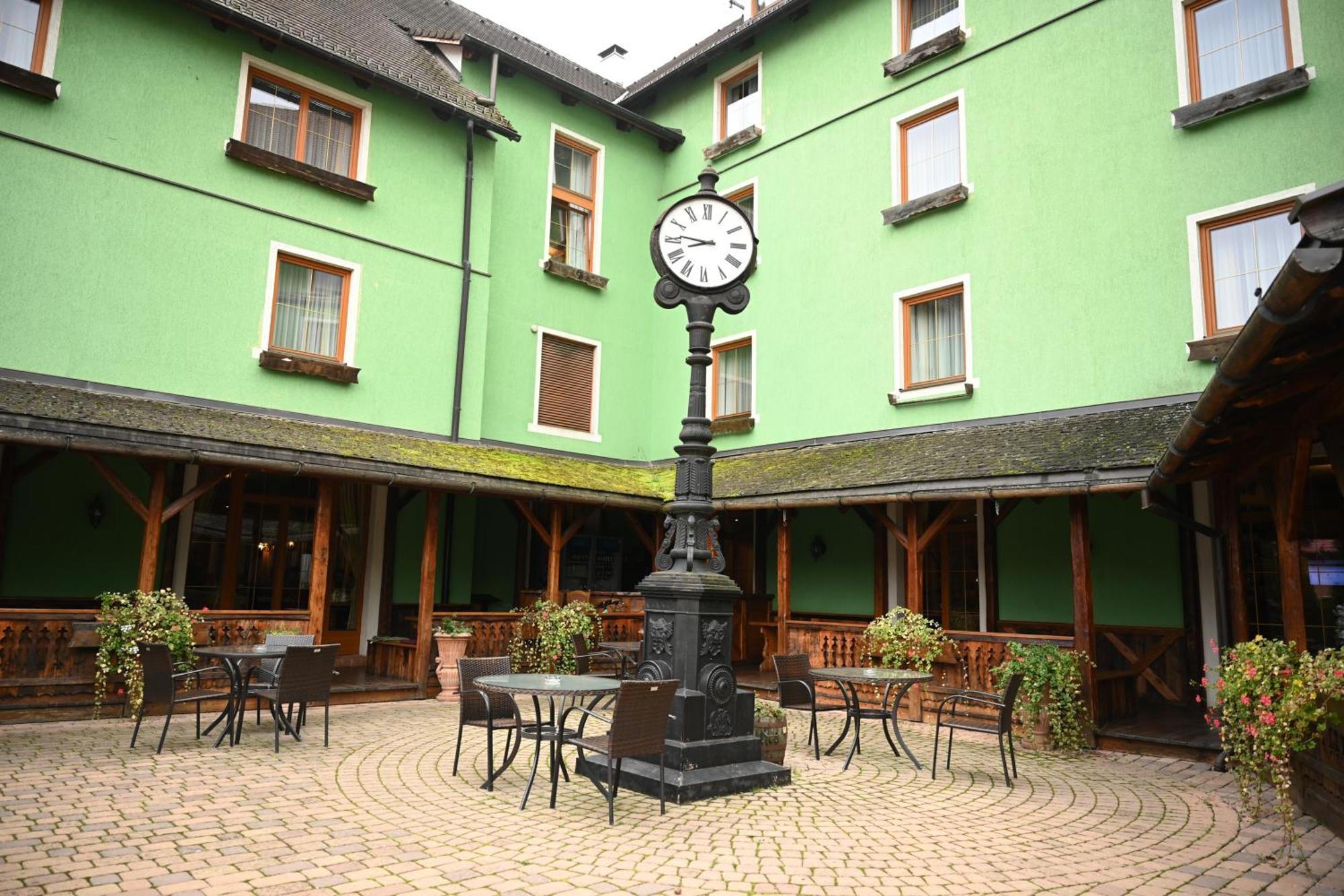 Mercure Sighisoara Binderbubi Hotel & Spa Exteriör bild