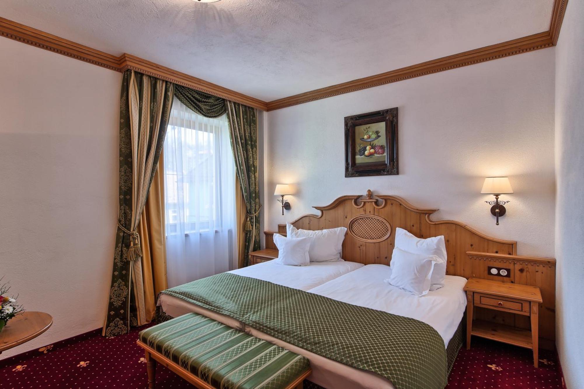 Mercure Sighisoara Binderbubi Hotel & Spa Exteriör bild